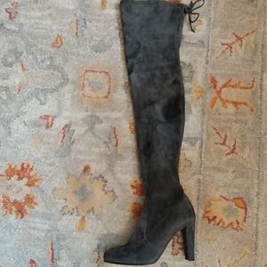 Unworn thigh high suede stuart weitzman sz 7.5